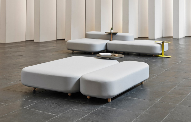  COMMON Sofas and Armchairs LOUNGE EXPERIENCE Movinord Products