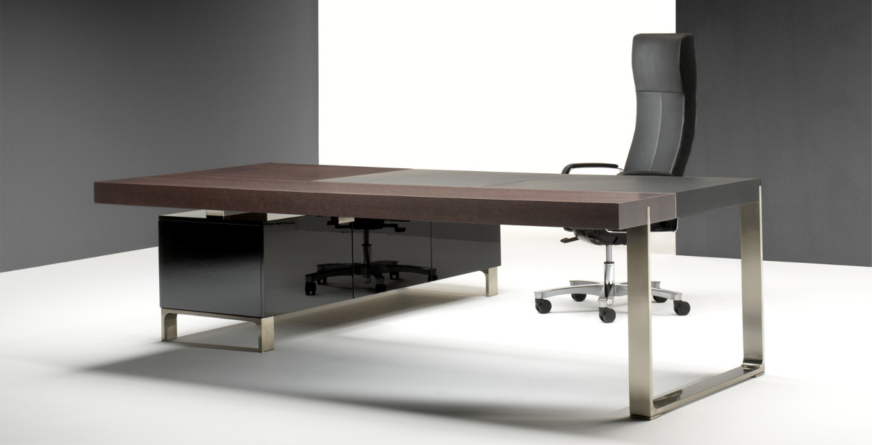 TOURING   OFFICE FURNITURE Executive Desks